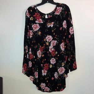 Torrid baby doll gauze keyhole front tunic top black floral 2X 2